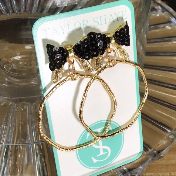 TAYLOR SHAYE EARRINGS❤️ - Picture 2 of 4